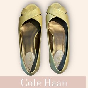 Cole Hahn patent leather shoes ~ Sz 6 C